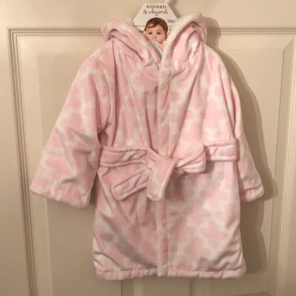 Baby robe pink size 12 NWT